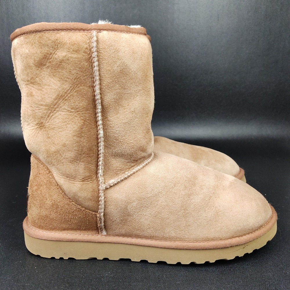 UGG Boots Women 9 Tan Classic Short 5825 Suede Shearling Winter Boot